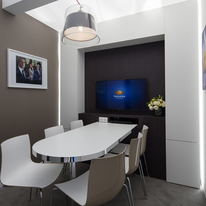 televisa-meeting-room-button-design-cannes