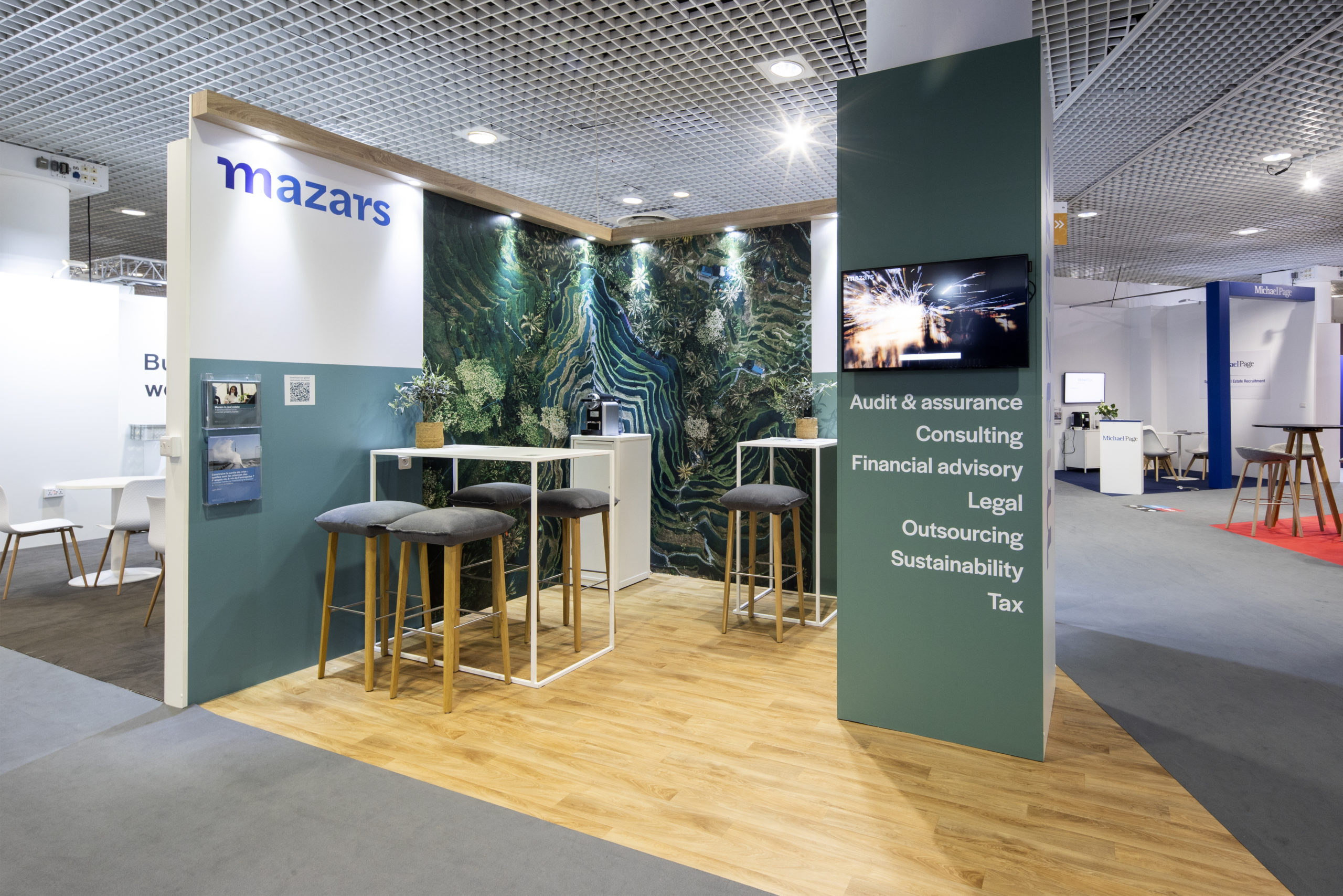 Stand MAZARS 2022 & 2023 MIPIM Button Design